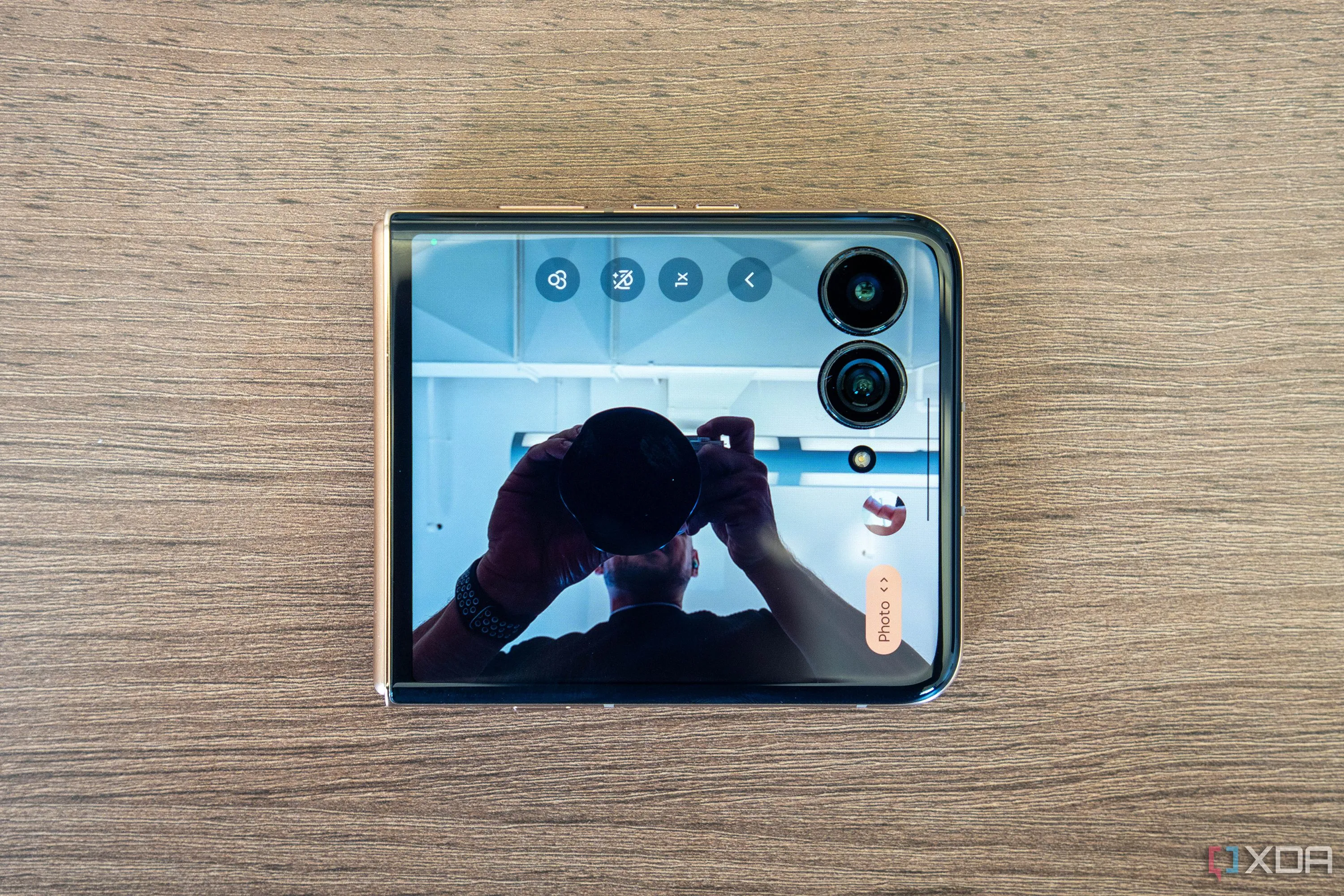 Ảnh chụp cận cảnh từ camera Motorola Razr Ultra