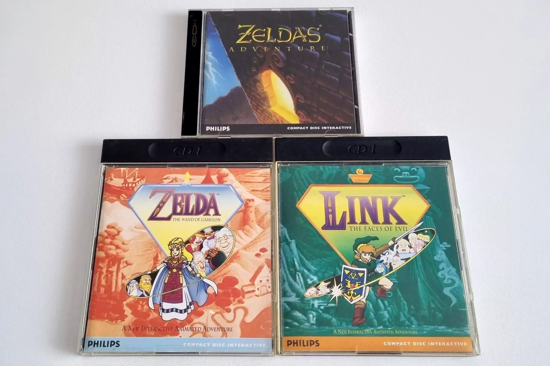 Ba tựa game Zelda phát hành trên Philips CD-i: Zelda’s Adventure, Link: The Faces of Evil, và Zelda: The Wand of Gamelon, được coi là những thất bại lớn.