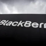 Biển hiệu BlackBerry trước trụ sở chính, biểu tượng của thương hiệu điện thoại huyền thoại với bàn phím vật lý