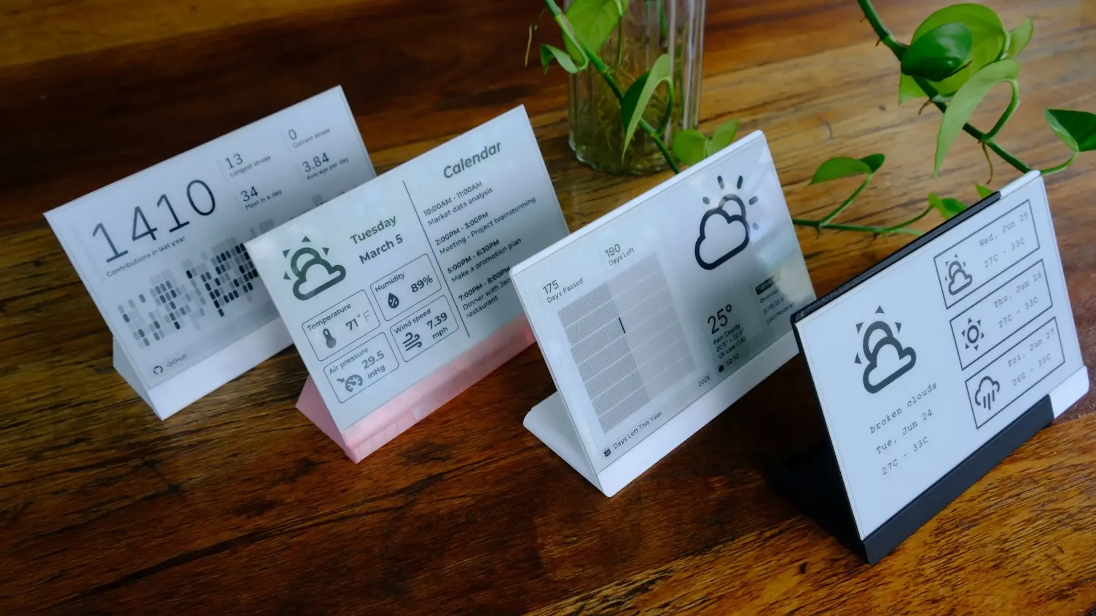 Các bộ kit màn hình e-ink TRMNL từ Seeed Studio, bao gồm phiên bản 7.5 inch.