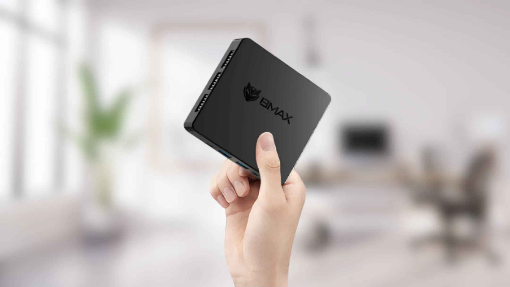 Các cổng kết nối đa dạng trên máy tính mini BMax B1