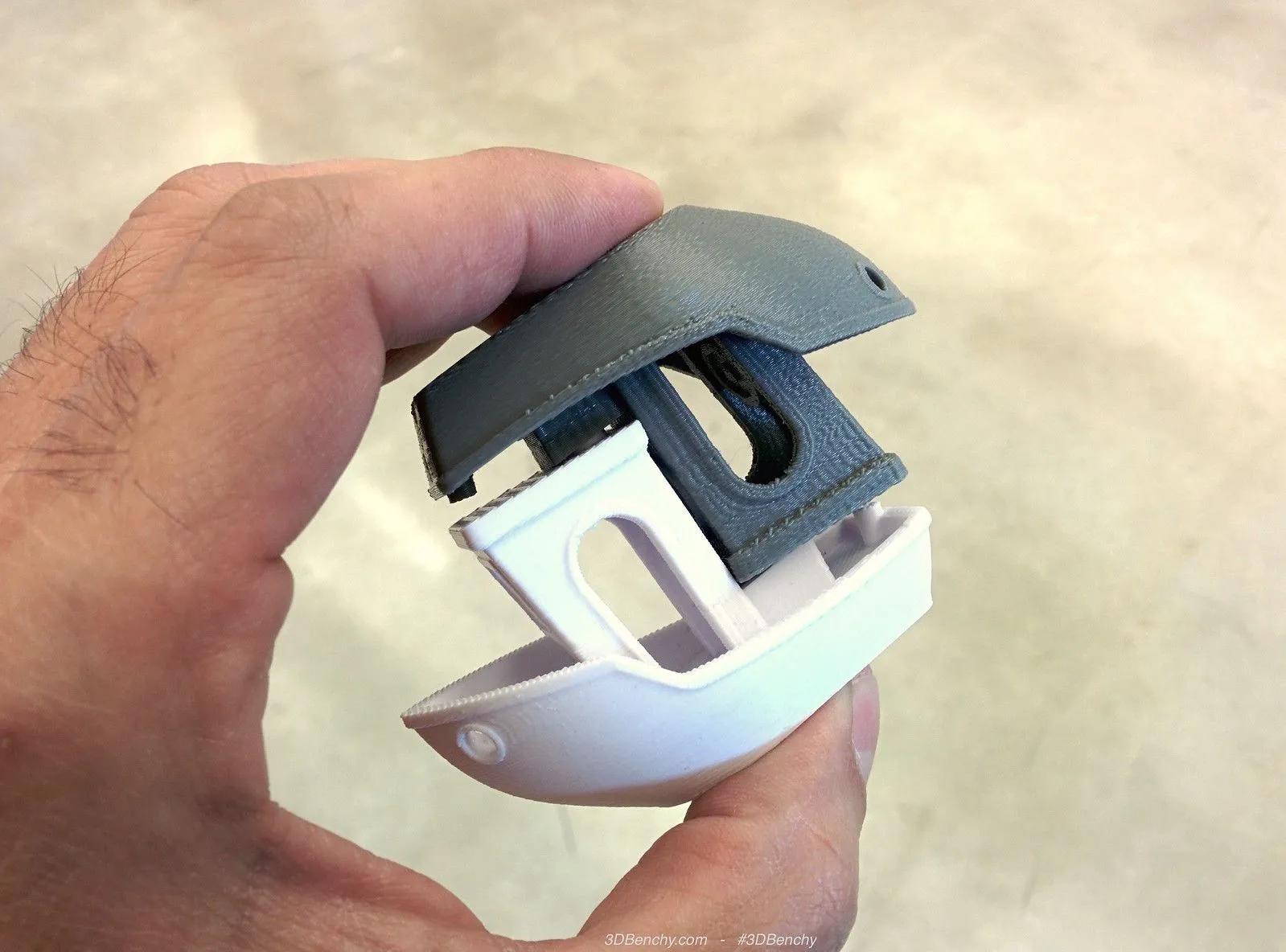 Các đế Benchy khác nhau minh họa độ bám dính bàn in