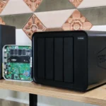 Các thiết bị NAS TerraMaster F8 SSD Plus, TerraMaster F4-424 Max và Aiffro K100 NAS minh họa giải pháp lưu trữ game hiệu quả