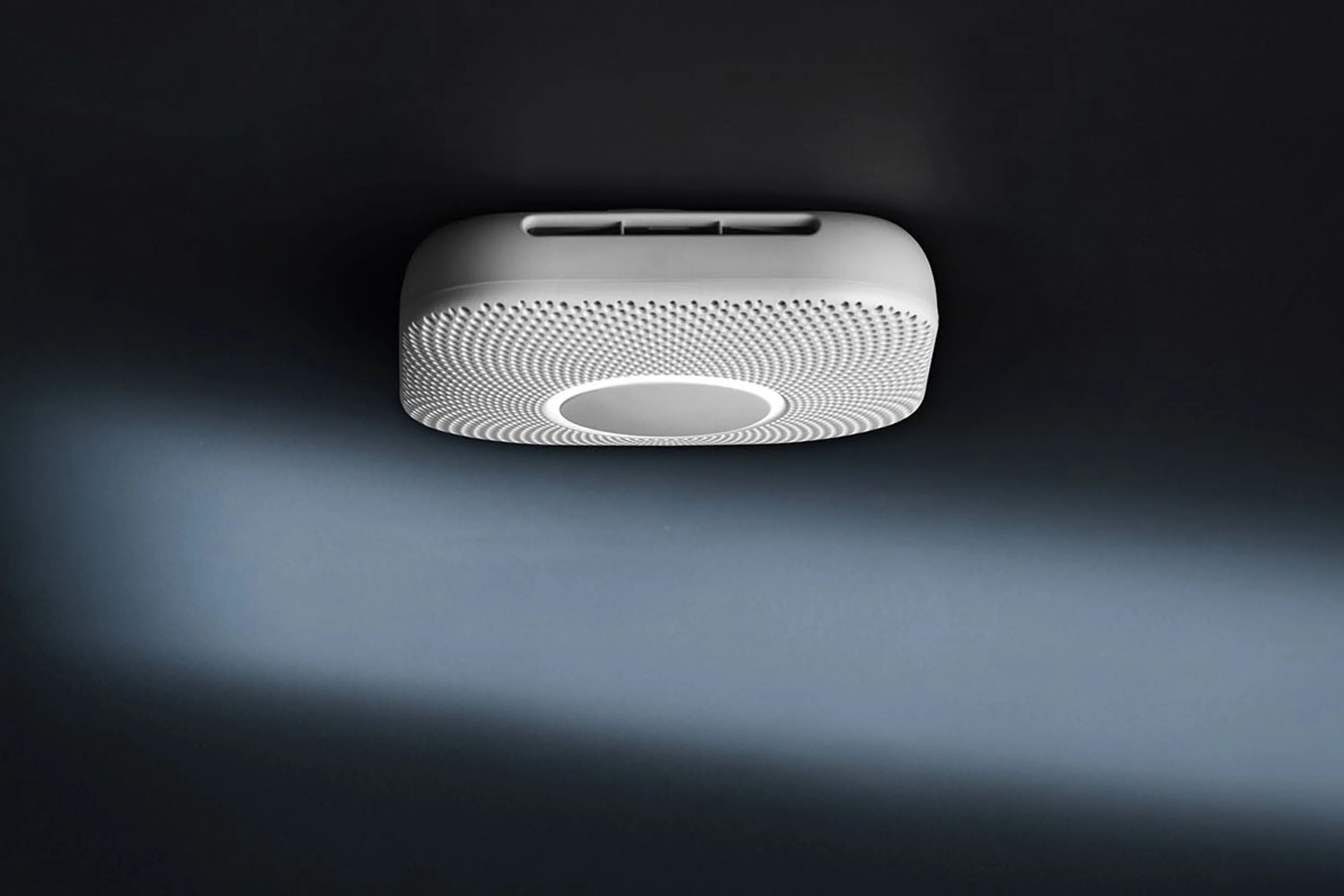 Cảm biến khói thông minh Nest của Google cảnh báo sớm