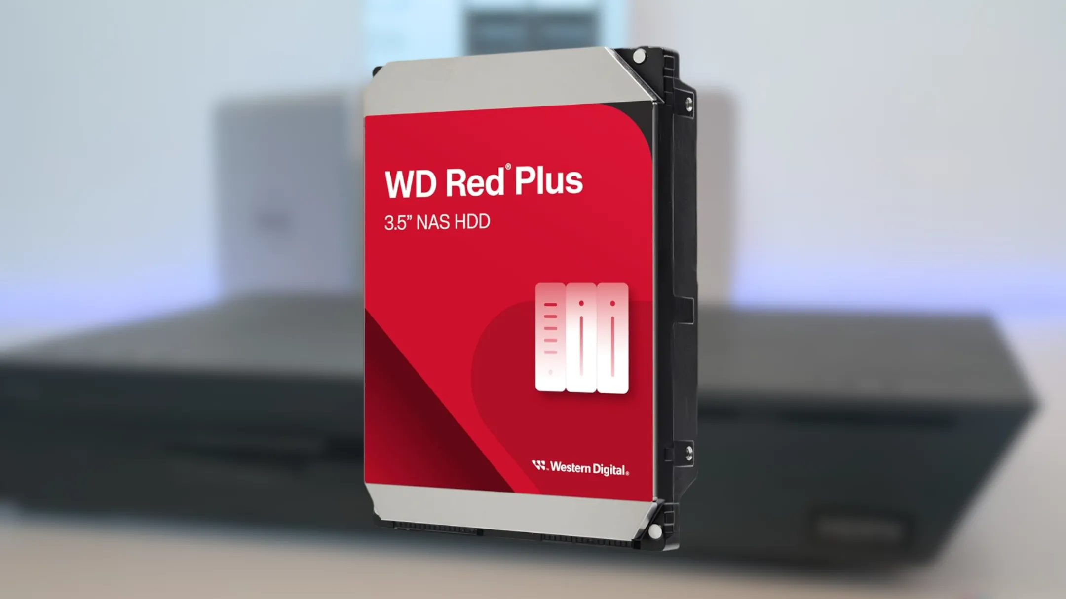 Cận cảnh ổ cứng Western Digital WD Red Plus HDD dành cho hệ thống NAS