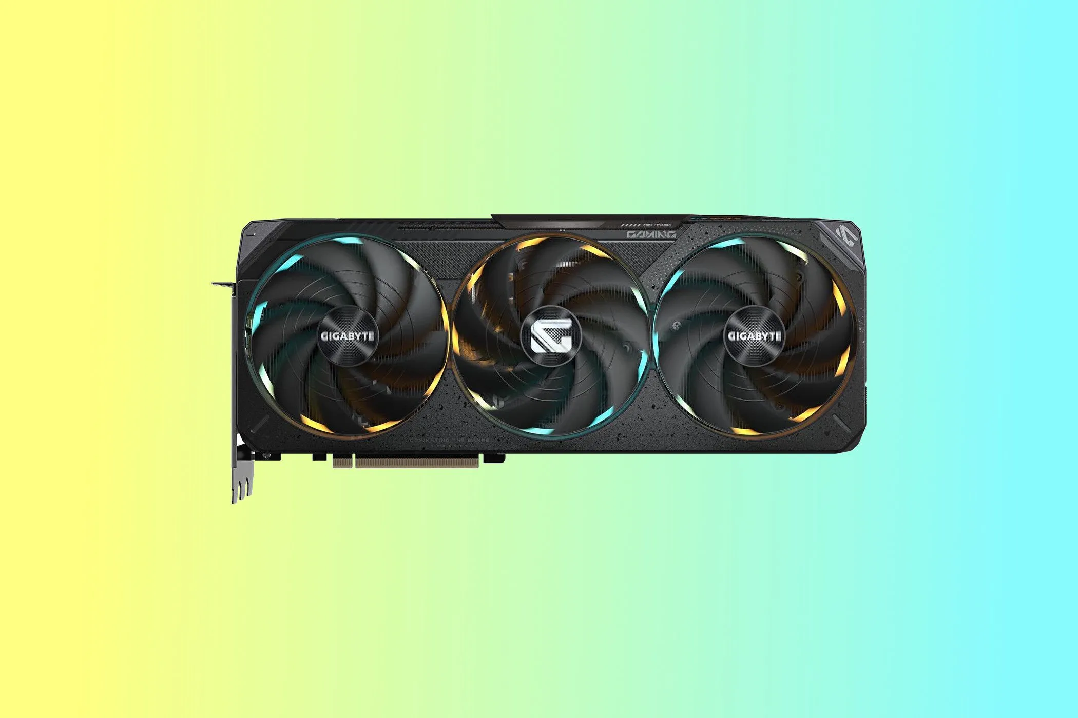 Card đồ họa Gigabyte Gaming GeForce RTX 5080 OC nổi bật với ba quạt lớn và hệ thống đèn LED vòng quanh.