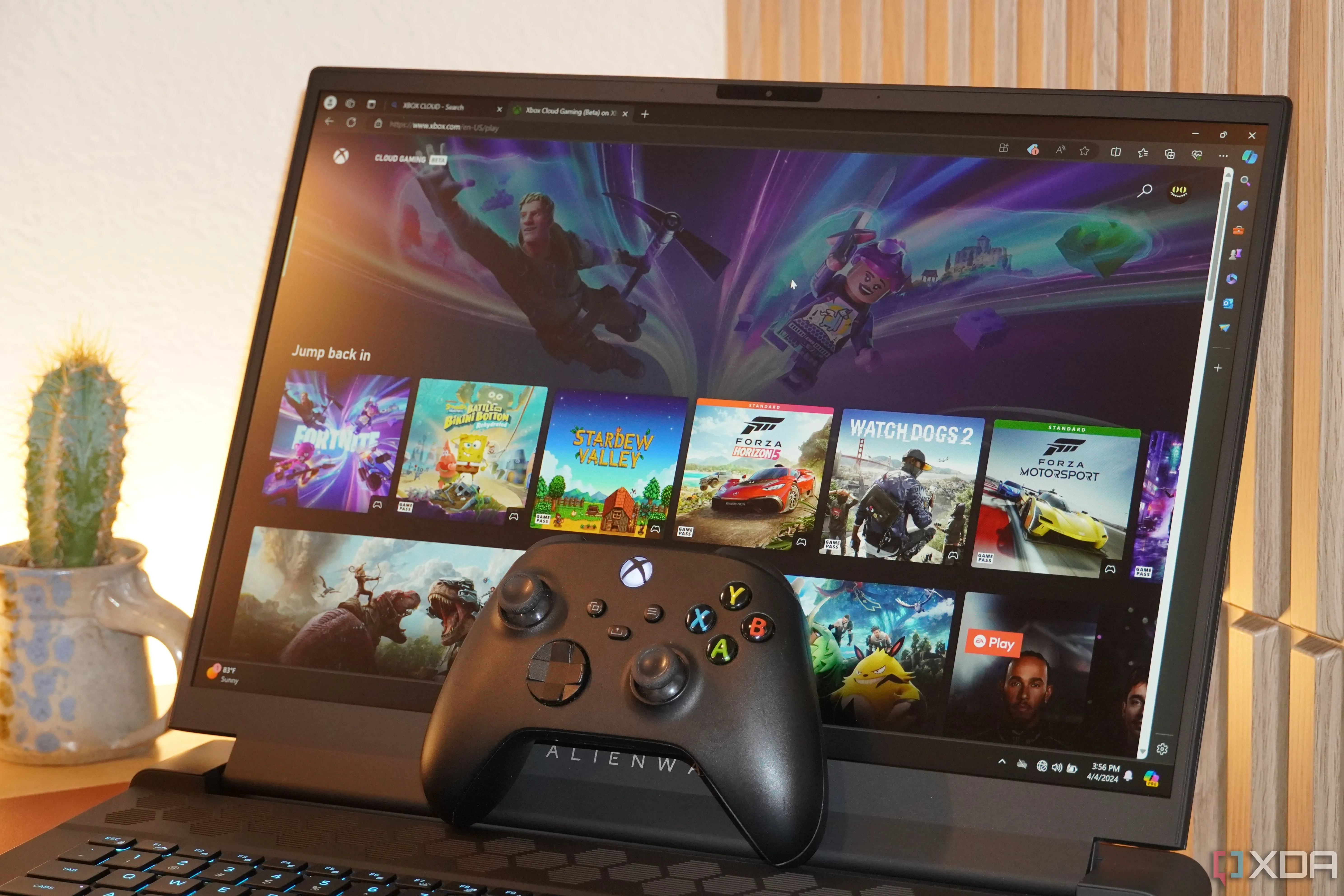 Chơi Xbox Cloud Gaming trên laptop Alienware.