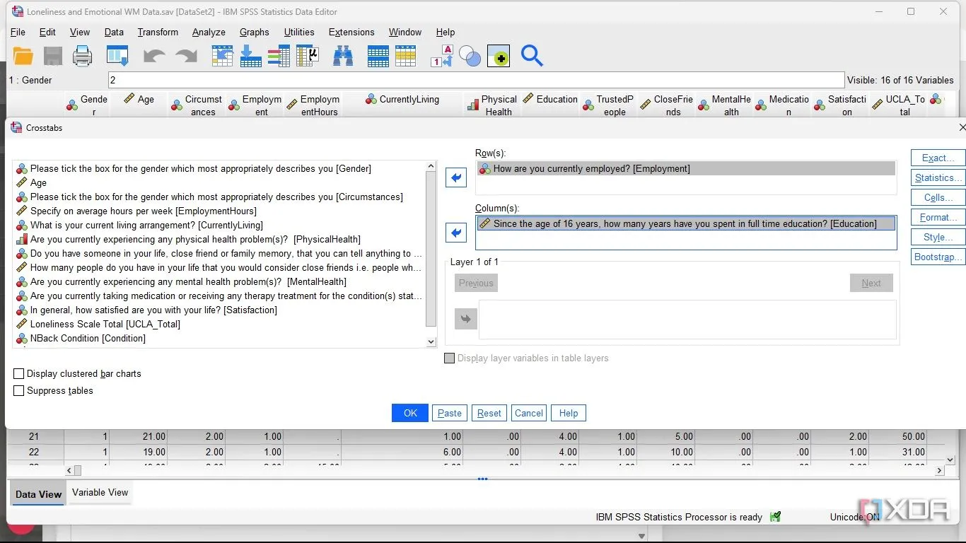 Chọn hai biến cho kiểm định Chi-Square trong SPSS