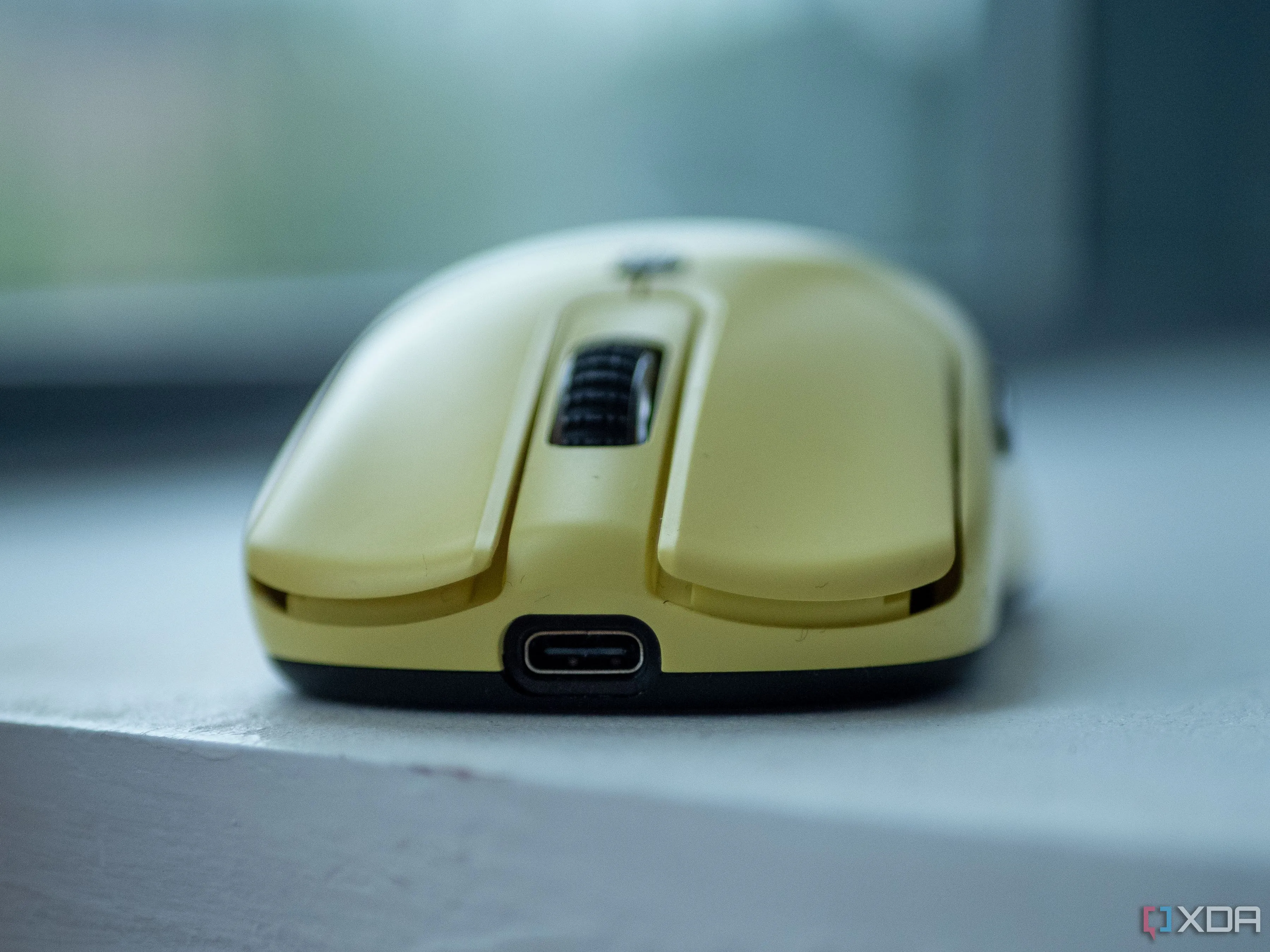Chuột gaming Vaxee XE-S, một trong những lựa chọn phổ biến cho người chơi CS2 tìm độ nhạy thấp