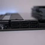 Cổng SATA trên bo mạch chủ ASUS ROG Crosshair X670E Hero cho kết nối ổ cứng NAS