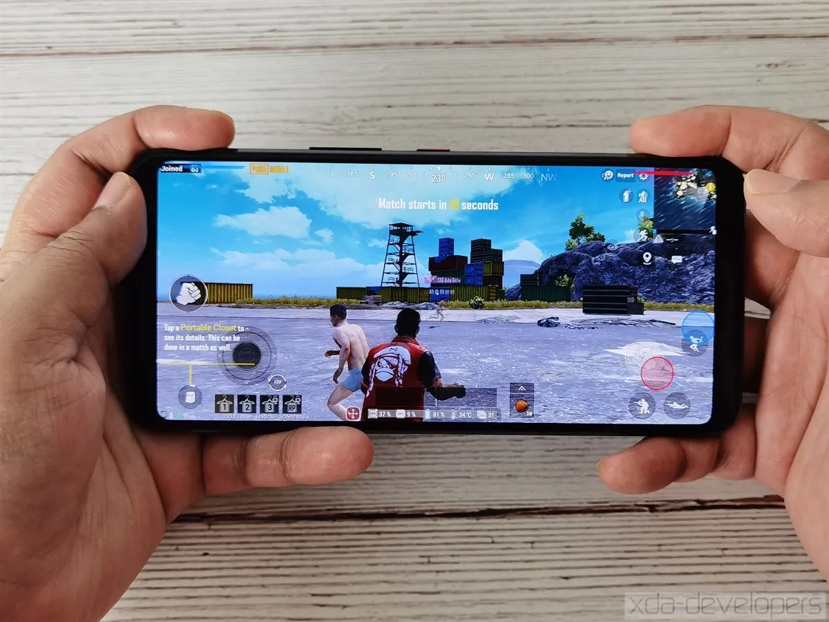Điện thoại chơi game ASUS ROG Phone 3 với các tính năng chuyên dụng