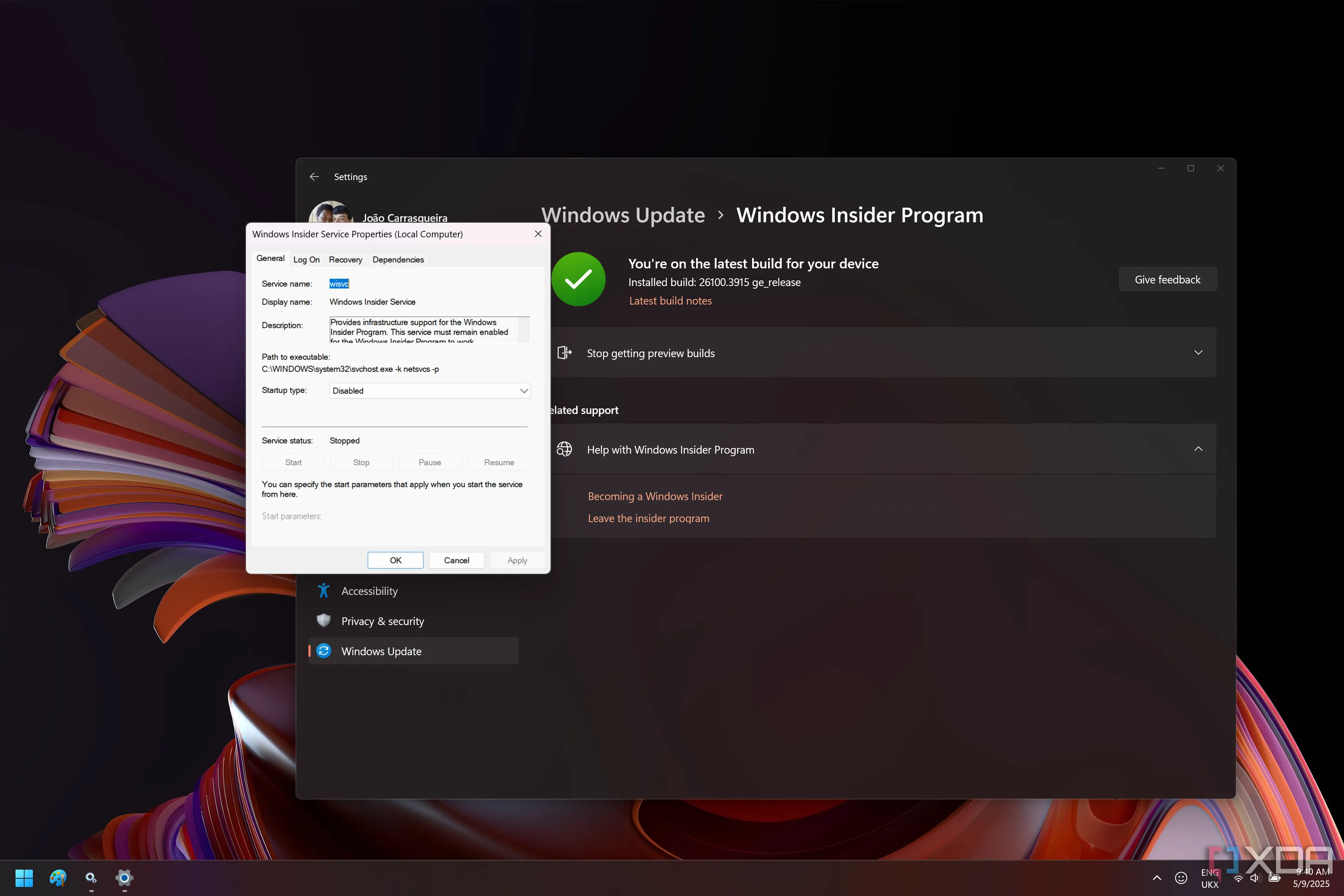 Giao diện Dịch vụ Windows 11 hiển thị dịch vụ Windows Insider Service đã bị vô hiệu hóa và trang chương trình Windows Insider trong Cài đặt