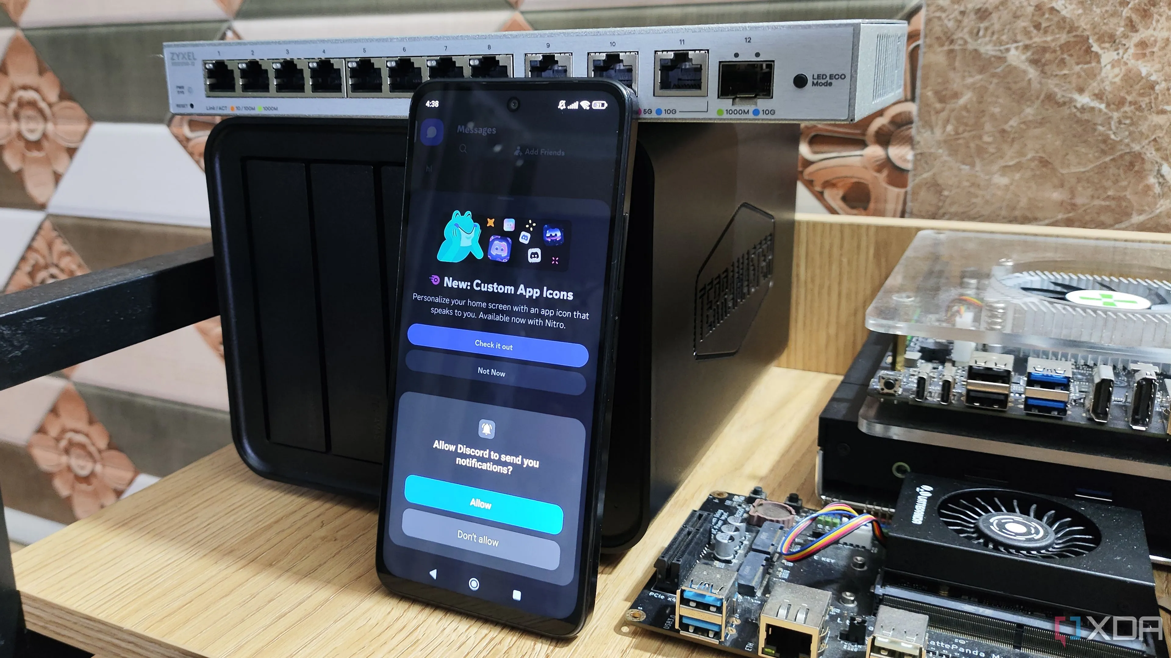 Giao diện Discord trên thiết bị, minh họa ứng dụng native cho Windows on ARM