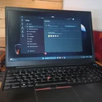 Giao diện Microsoft Teams trên laptop Windows 11, minh họa các thay đổi về tính năng mở file trong phiên bản cổ điển.