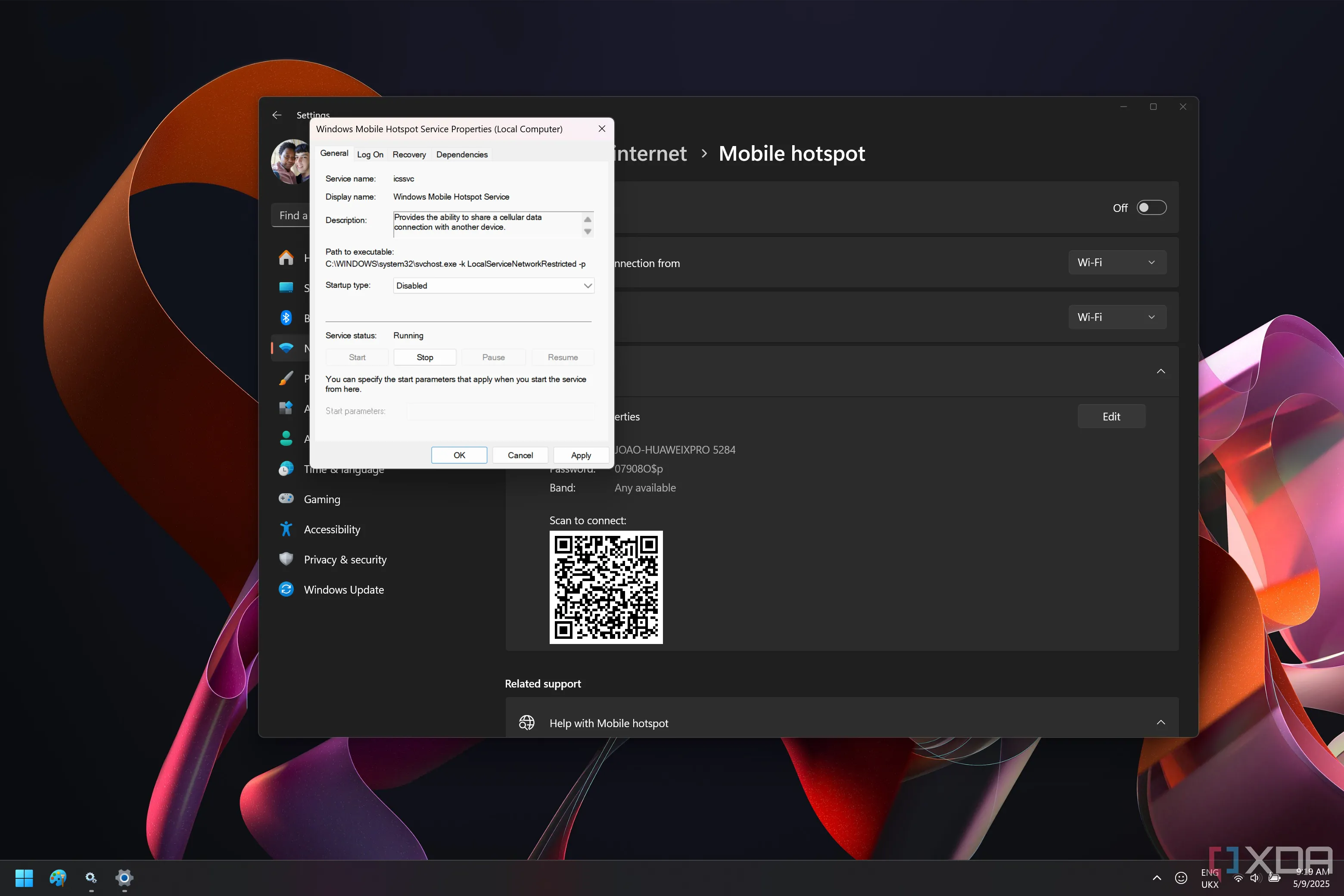 Giao diện quản lý dịch vụ hiển thị dịch vụ Mobile Hotspot đã tắt trên Windows 11 và trang cài đặt Điểm phát sóng di động