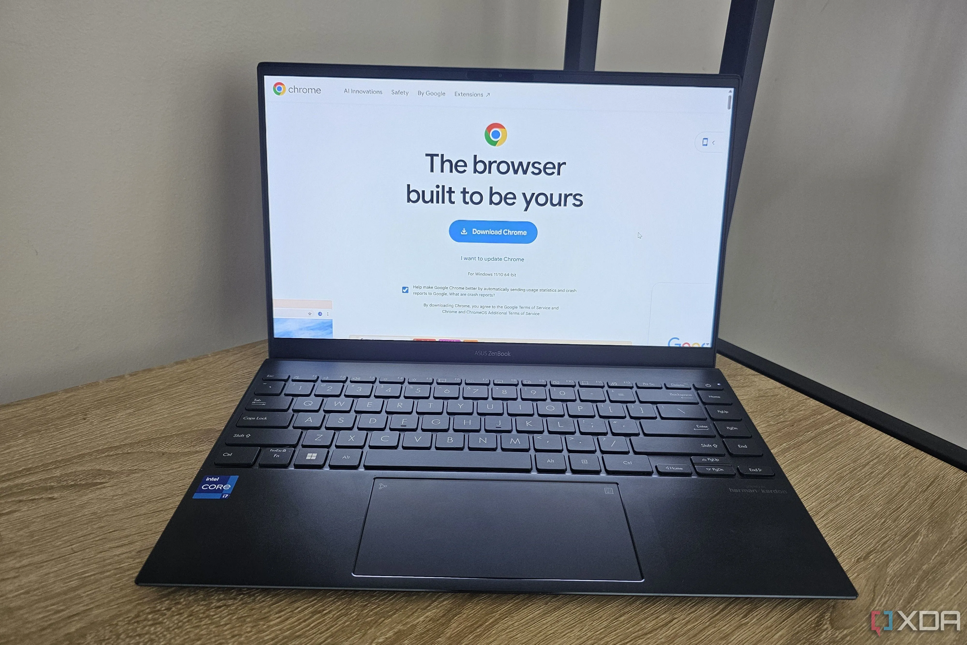 Giao diện trình duyệt Google Chrome trên máy tính xách tay, thể hiện sự phổ biến nhưng đang gặp vấn đề khởi động.