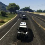 Hình ảnh minh họa cảnh sát truy đuổi trong GTA V với mod Realistic Dispatch, thể hiện sự chân thực và kịch tính trong hệ thống phản ứng của LSPD