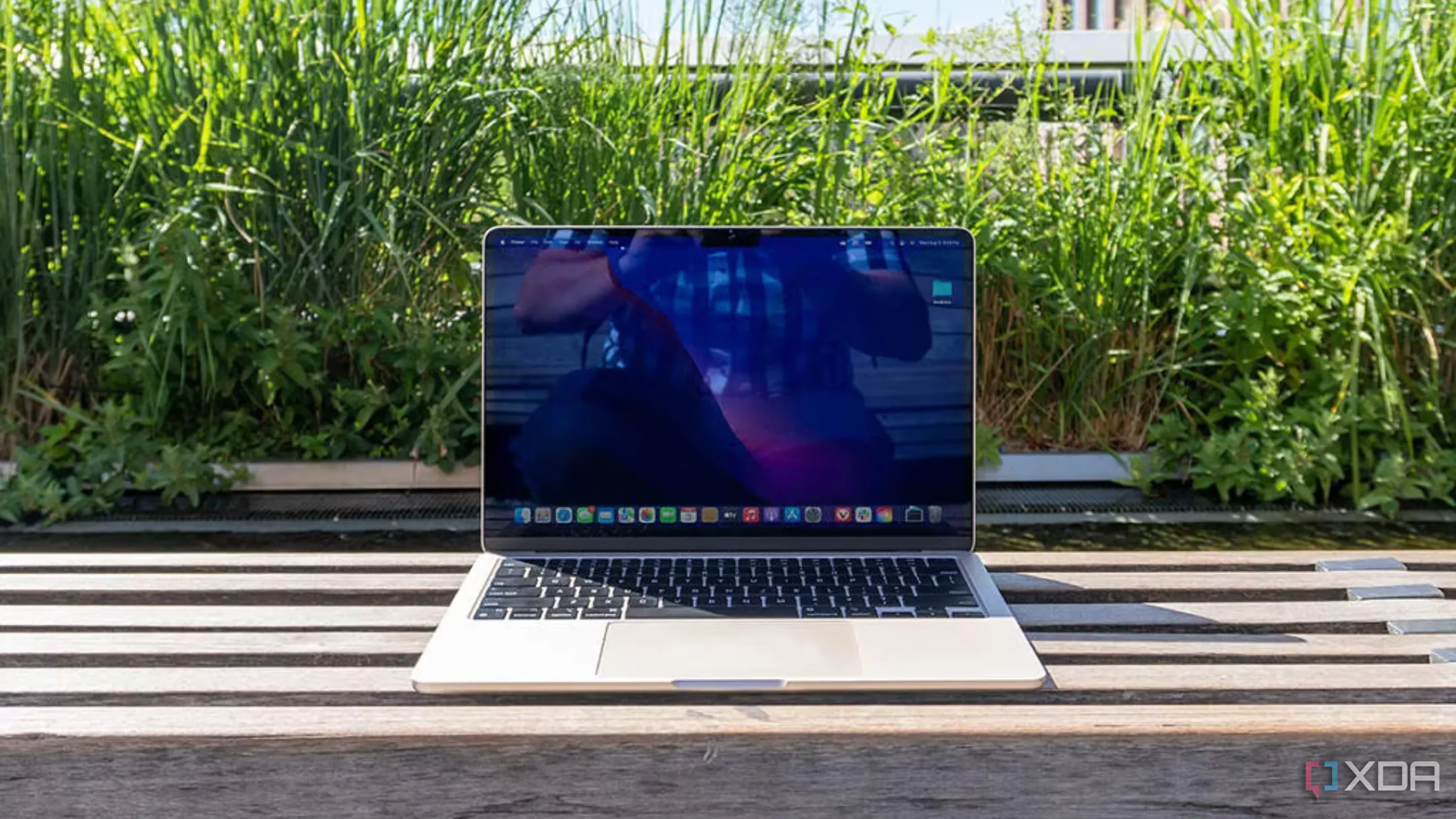 MacBook Air M2 2022 màu Midnight