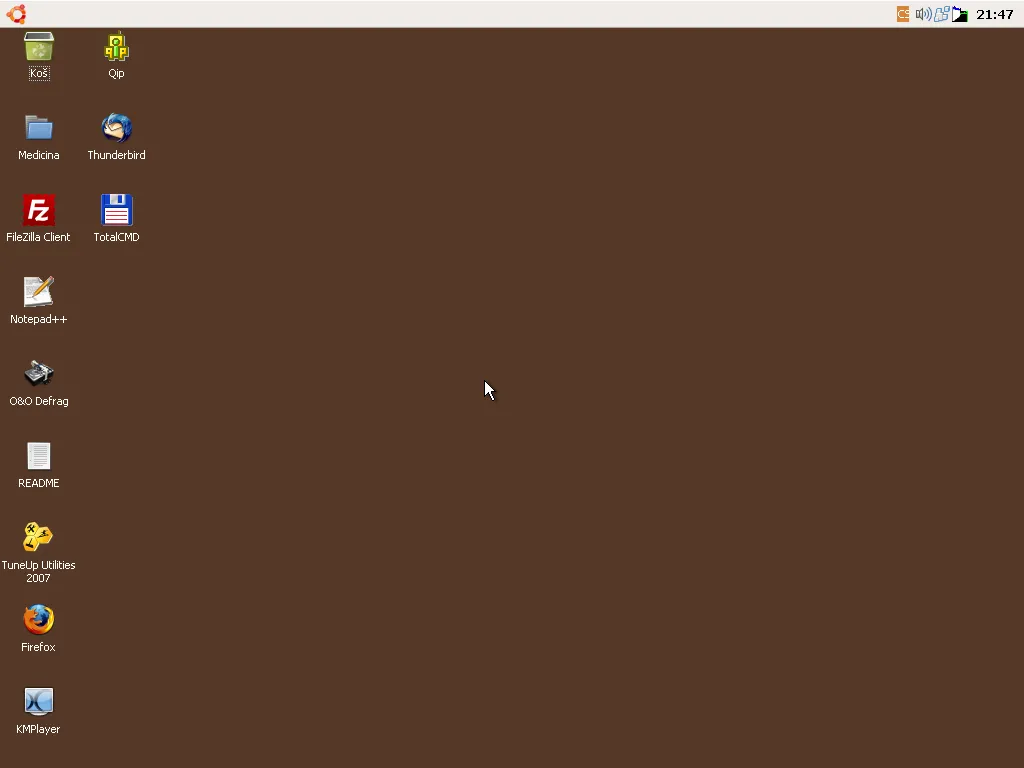 Màn hình desktop của Windows XP Ubuntu với các biểu tượng tùy chỉnh