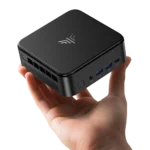 Máy tính Mini PC KAMRUI đặt trên bàn làm việc, thể hiện sự nhỏ gọn và mạnh mẽ