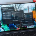 Máy tính xách tay Windows 11 hiển thị các tùy chọn sao lưu đám mây với giao diện widget