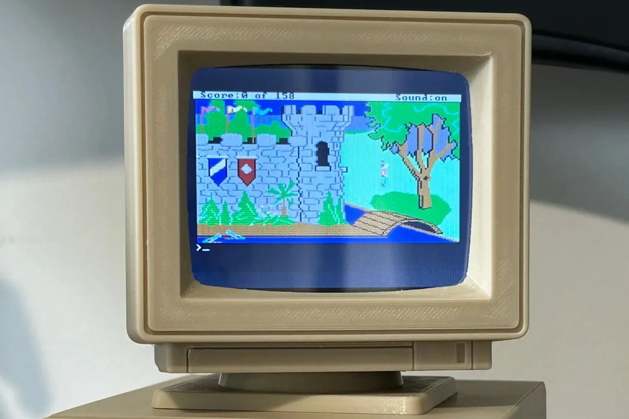 Thiết bị chơi game retro dựa trên Raspberry Pi chạy hệ điều hành Lakka.