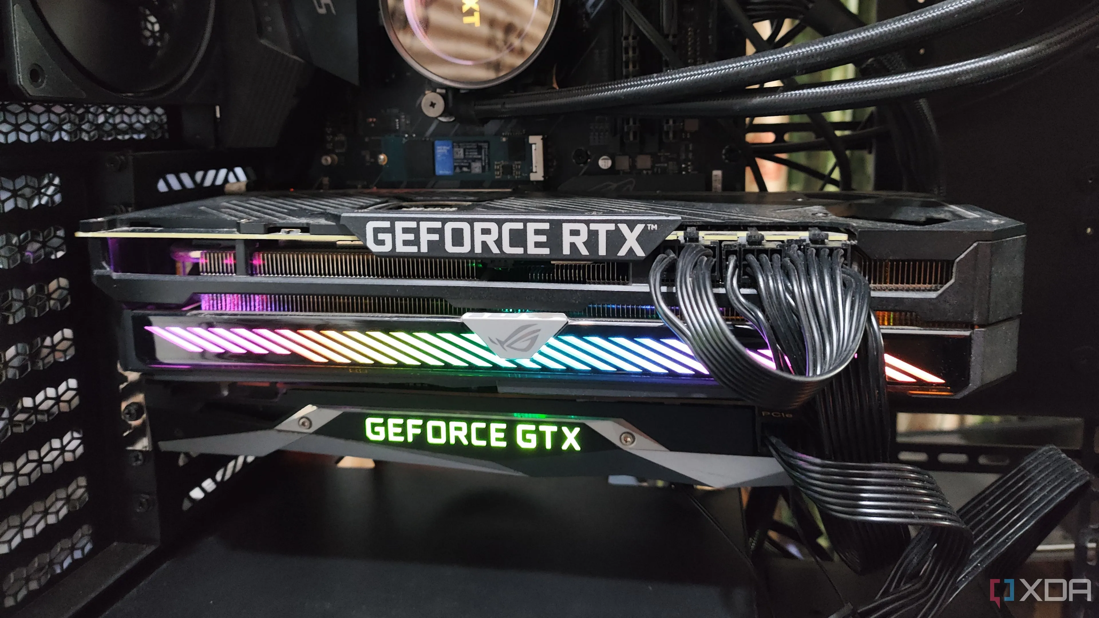 Thiết lập kép GPU với card đồ họa RTX 3080 Ti và GTX 1080