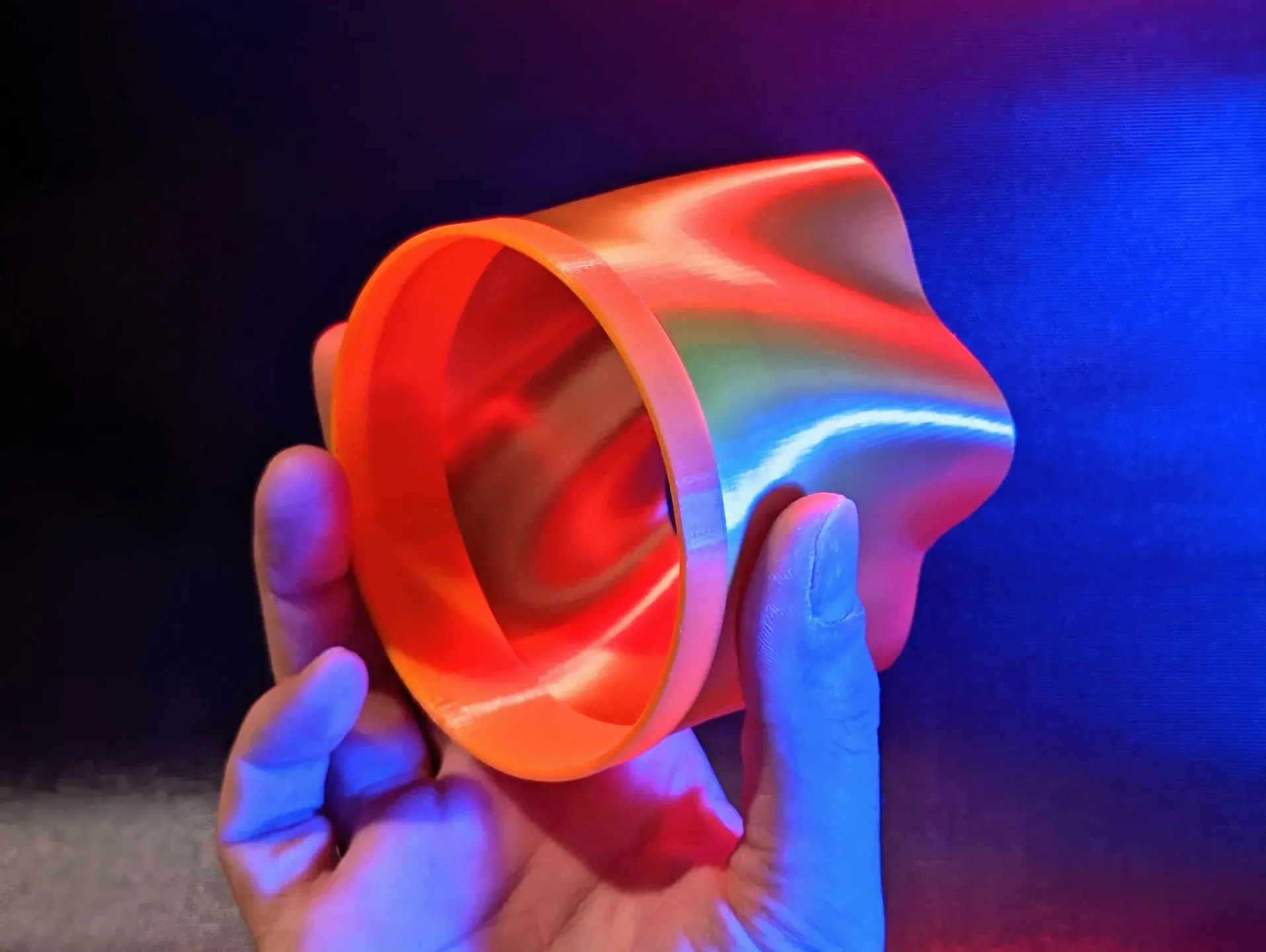 Vòng bay rỗng in 3D bay xa, cần kỹ thuật ném để đạt hiệu quả tốt nhất